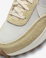 Кроссовки Nike Waffle Debut Vintage DX2931-001 — изображение 7
