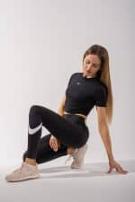 Леггинсы Nike Sportswear Essential Mid-Rise Swoosh Leggings Black CZ8530-010