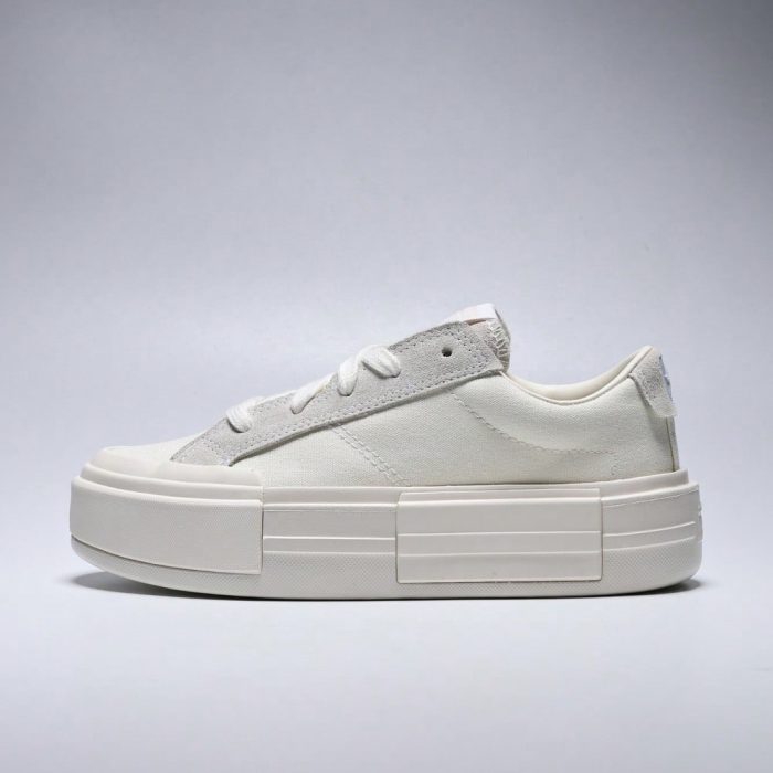 Кеды Converse Women's Chuck Taylor Seasonal Canvas Low Top A17681C — изображение 1