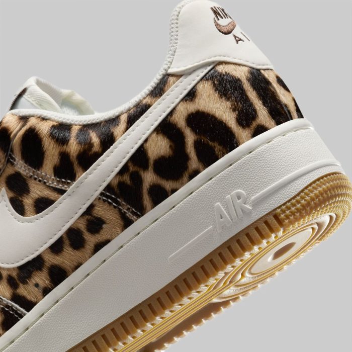 Кроссовки Nike Women's Air Force 1 '07 IB7695-200 — изображение 7